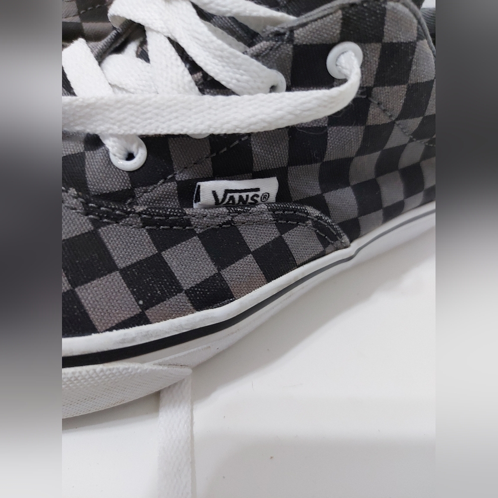 Checked Vans - Picture 6 of 10